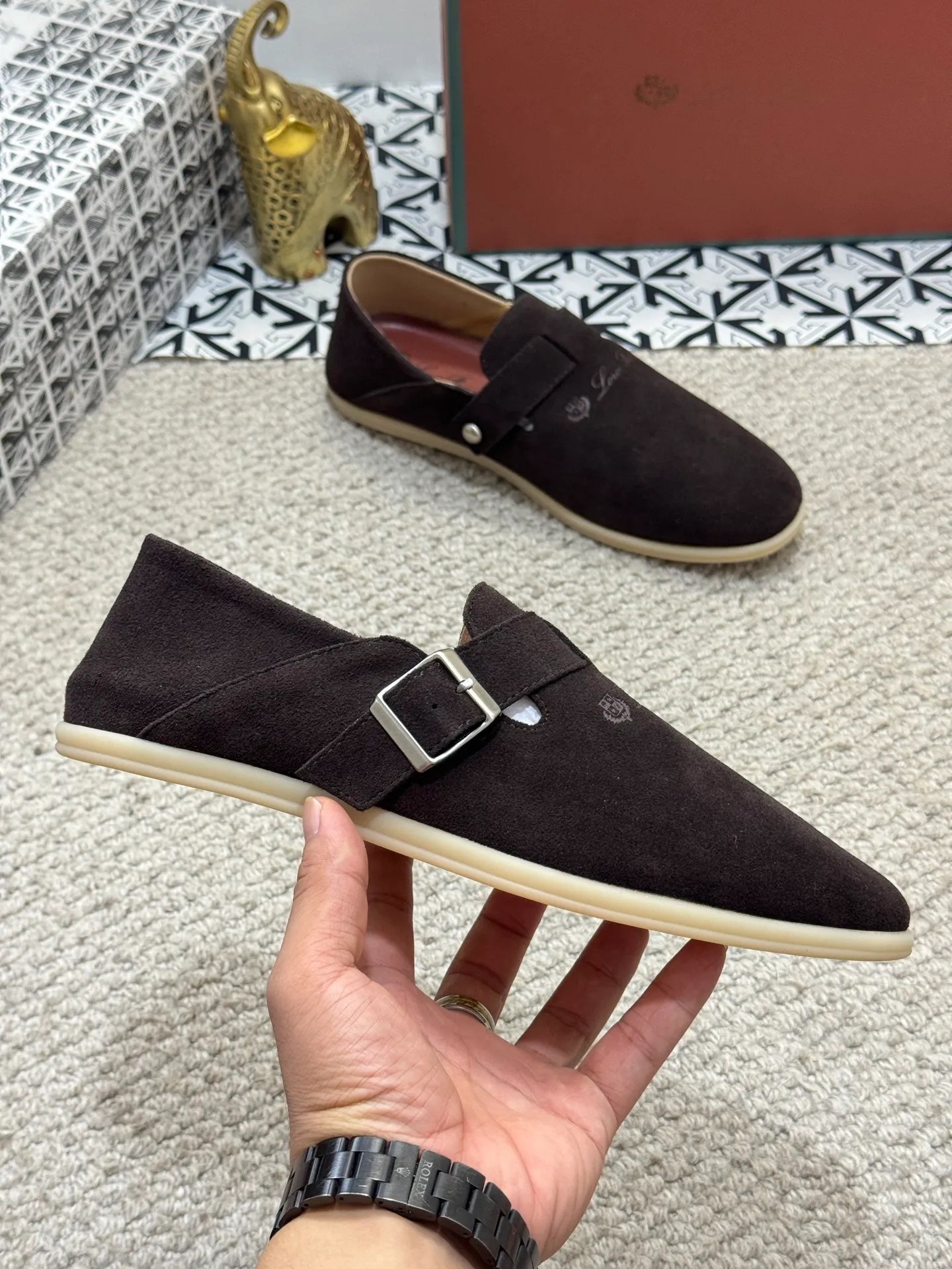 Men's men's shoes 💰420 [New style] 🍓🍓Loro Piana - LP's new moccasin shoes are made of water-repellent treated suede uppers with rubber soles, a classic. The complex craftsmanship and meticulous structure make the shoes light and soft, allowing you to walk comfortably and freely. Perfect for wearing at the beach or out in the water during the summer. Size: 38-44 (45 customized